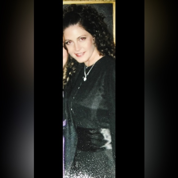 Like this notification for future shows💋 - Picture 15 of 15